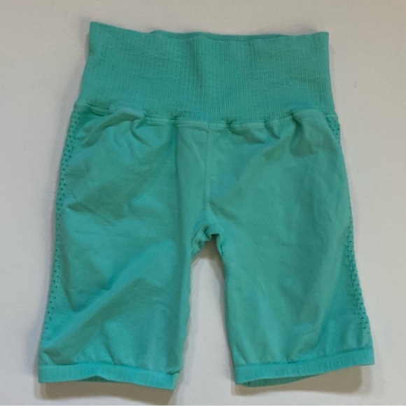 FP Movement Good Karma Biker shorts NWOT - Picture 2 of 3